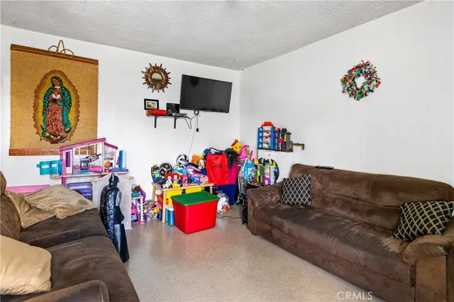 $950,000 | 5150 Valley Boulevard, Los Angeles, CA 90032