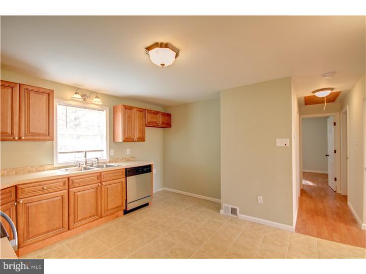 206 Warwick Road Deptford, NJ 08096 - Photo 11 of 13