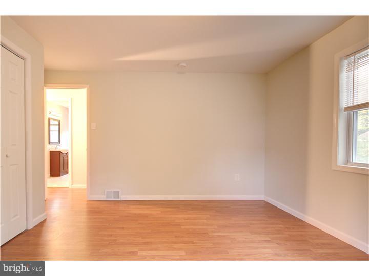 206 Warwick Road Deptford, NJ 08096 - Photo 8 of 13 Bedroom - Main