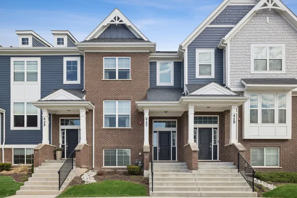 $599,900 | 427 Ashley Avenue, La Grange, IL 60525