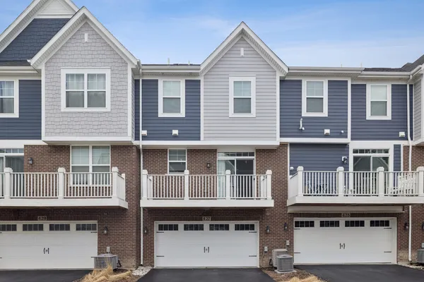 $599,900 | 427 Ashley Avenue, La Grange, IL 60525