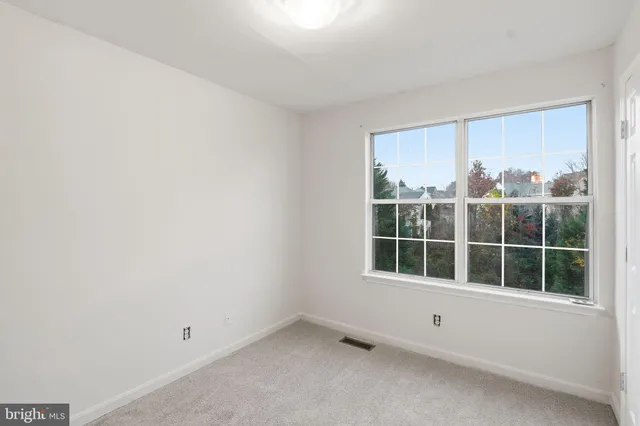 $2,499 | 15663 Viewpoint Circle, Dumfries, VA 22025