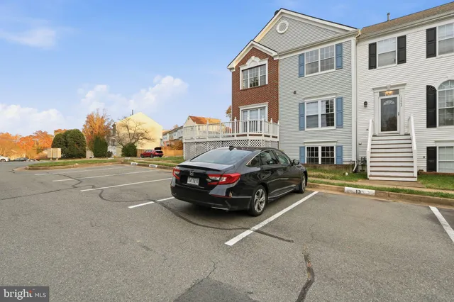 $2,499 | 15663 Viewpoint Circle, Dumfries, VA 22025