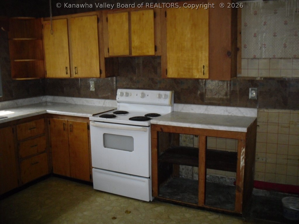 104 Spriggs Lane Road Logan, WV 25601 - Photo 3 of 15 Gallery Image 3