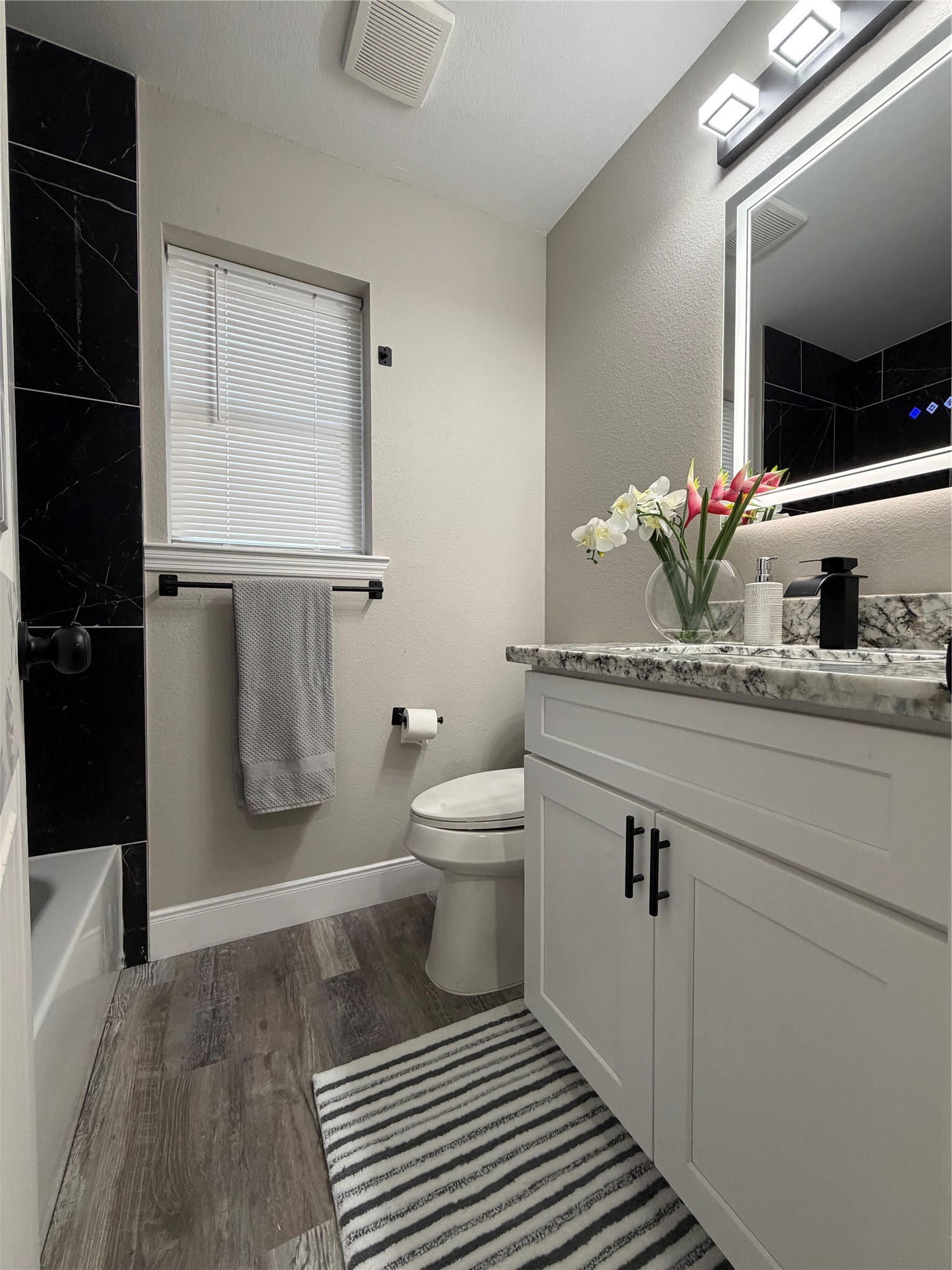 220 Austin Street Angleton, TX 77515 - Photo 13 of 29 BATHROOM
