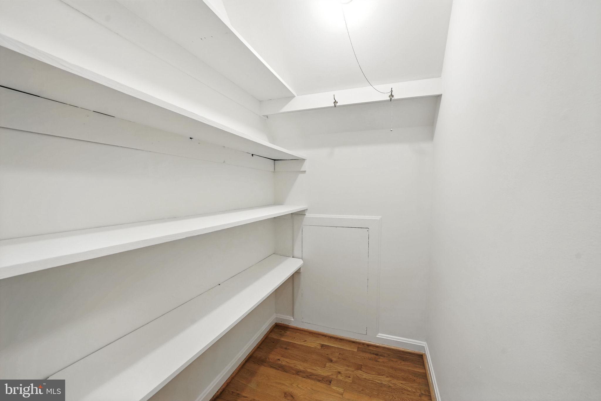 6910 Barnack Drive Springfield, VA 22152 - Photo 24 of 44 a view of small space