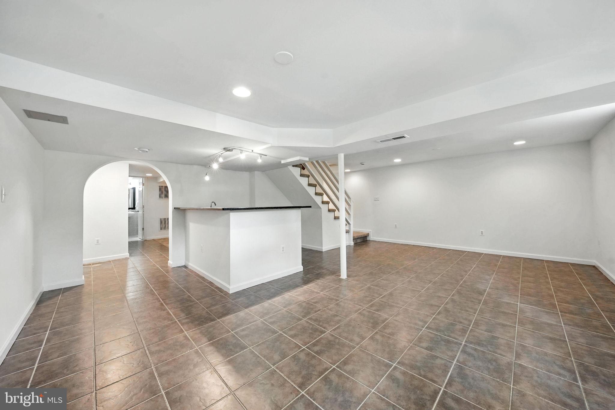6910 Barnack Drive Springfield, VA 22152 - Photo 31 of 44 a view of a hallway