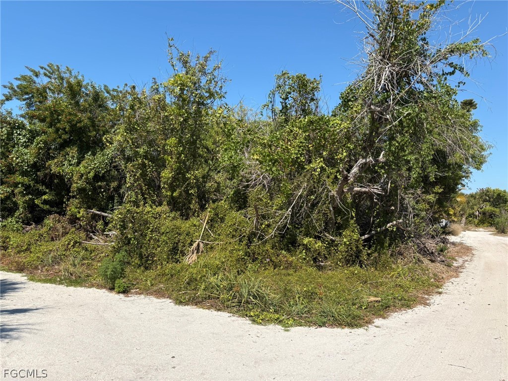 516 Longboat Circle Captiva, FL 33924 - Photo 3 of 15