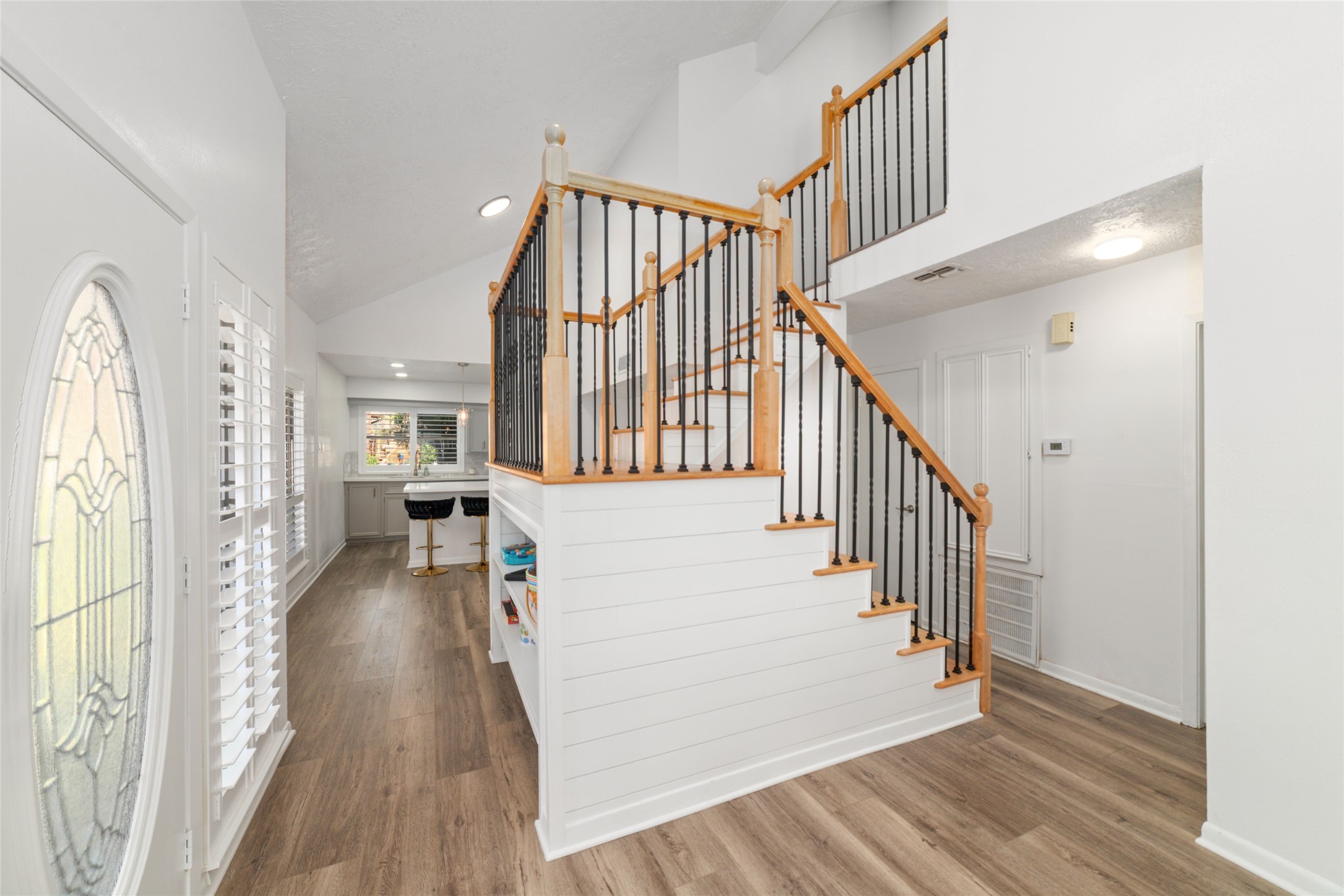 717 Davis Road League City, TX 77573 - Photo 3 of 32 a view of entryway and hall with wooden floor