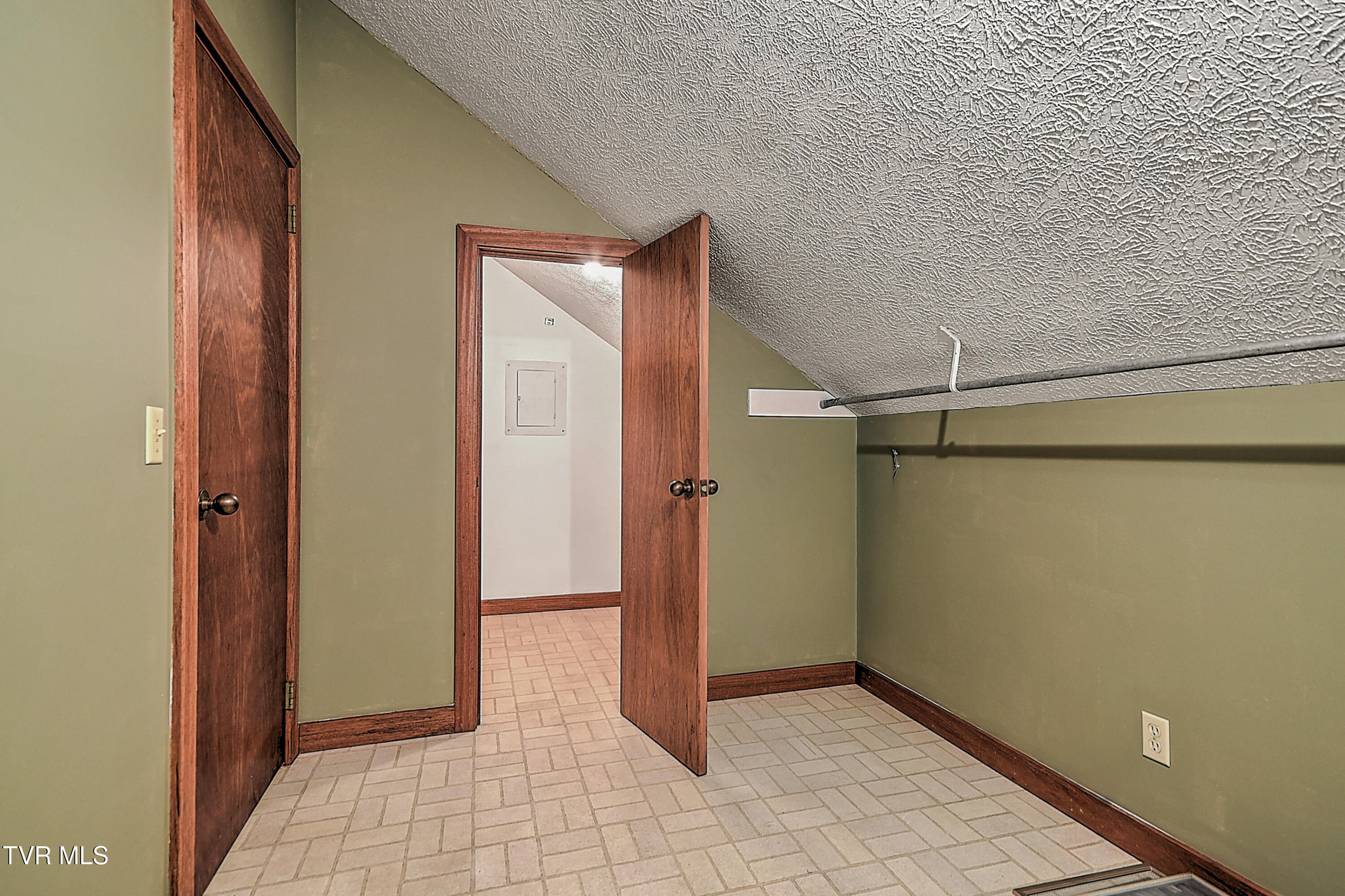 45 Grove Hill Road, Unit 45 Kingsport, TN 37660 - Photo 34 of 73 45 Grove Hill ES-35