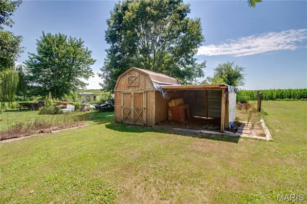 $100,000 | 208 South Public Road, Fieldon, IL 62031