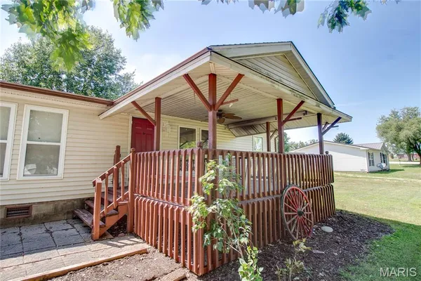 $100,000 | 208 South Public Road, Fieldon, IL 62031