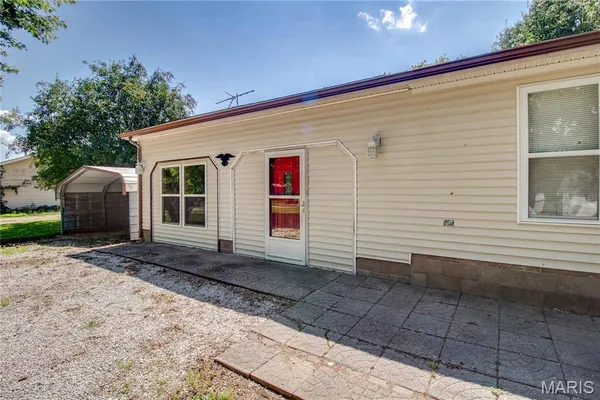 $100,000 | 208 South Public Road, Fieldon, IL 62031