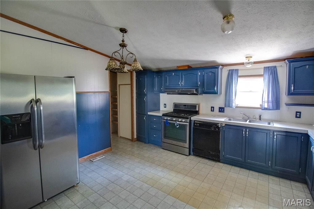 208 South Public Road Fieldon, IL 62031 - Photo 10 of 32