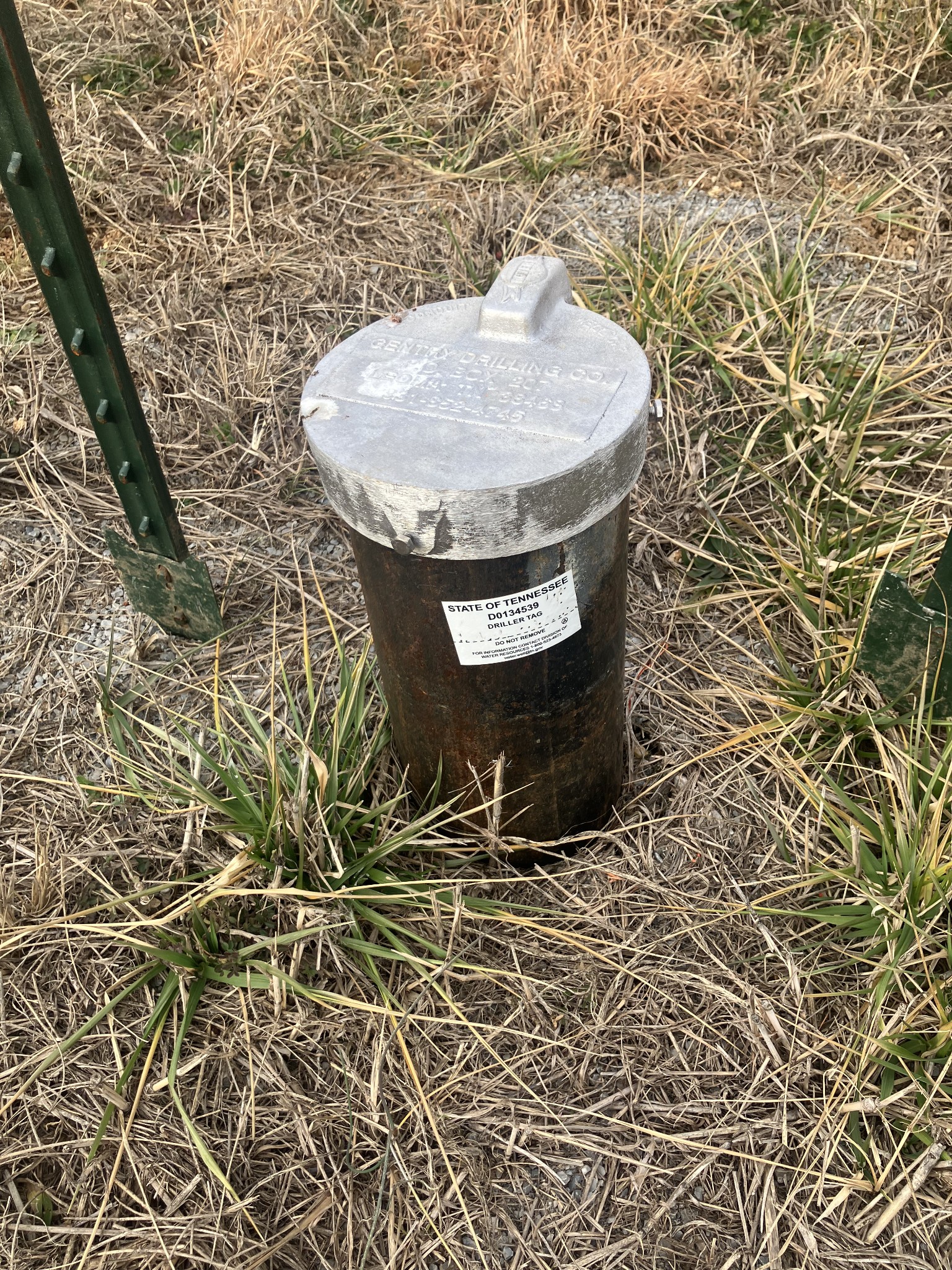 6 Southport Road Mount Pleasant, TN 38474 - Photo 5 of 10 a bathroom with a sink and a mirror