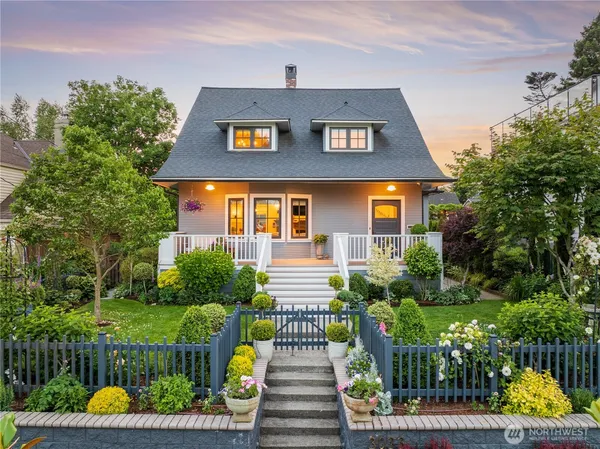 $2,450,000 | 3033 27th Avenue West, Seattle, WA 98199