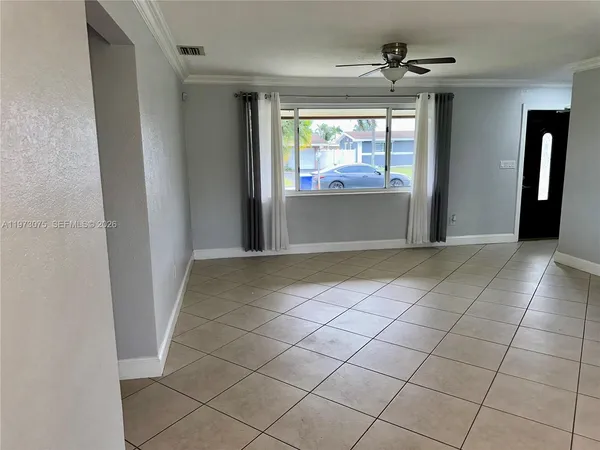 $3,100 | 8811 Northwest 16th Street, Pembroke Pines, FL 33024