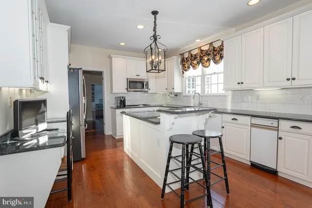 $1,549,000 | 20 Fox Ridge Drive, Malvern, PA 19355