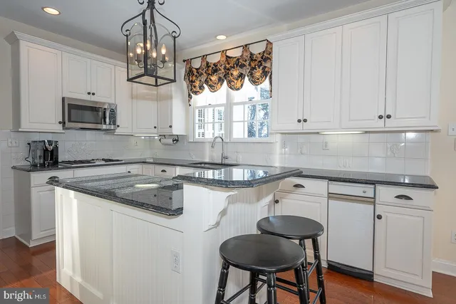 $1,549,000 | 20 Fox Ridge Drive, Malvern, PA 19355