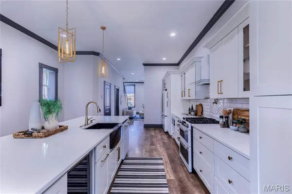 $700,000 | 2348 Hickory Street, St. Louis, MO 63104