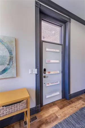 $700,000 | 2348 Hickory Street, St. Louis, MO 63104