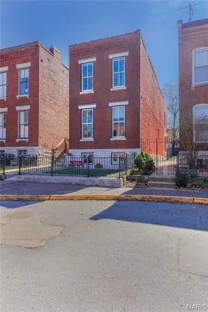 $700,000 | 2348 Hickory Street, St. Louis, MO 63104