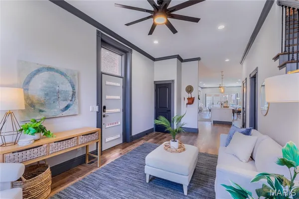 $700,000 | 2348 Hickory Street, St. Louis, MO 63104
