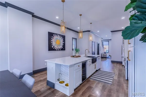 $700,000 | 2348 Hickory Street, St. Louis, MO 63104
