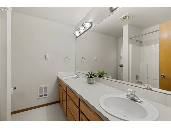 $520,000 | 10829 19th Avenue Southeast, Unit 1D, Everett, WA 98208