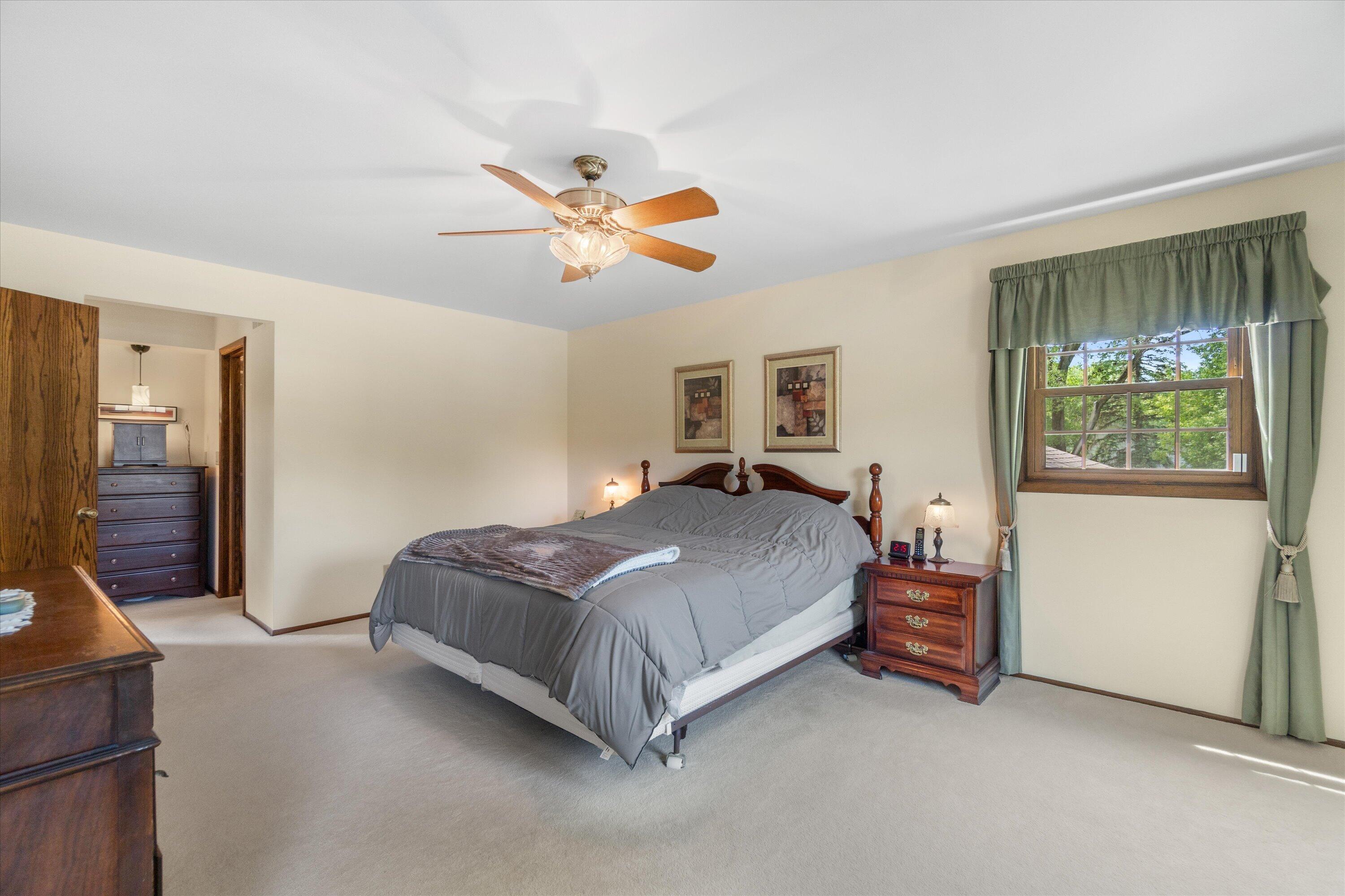 15655 Monet Court Brookfield, WI 53005 - Photo 30 of 60 16-DSC05172