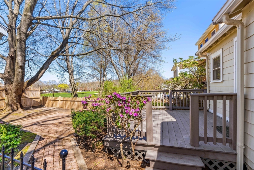 156 Russett Road Boston, MA 02132 - Photo 29 of 32