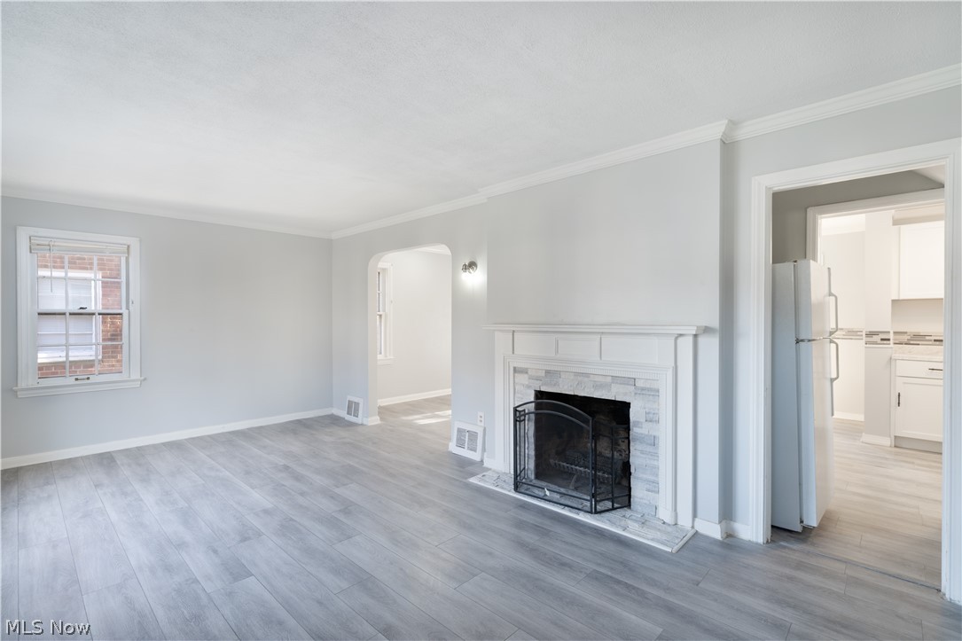3742 Woodridge Road Cleveland, OH 44121 - Photo 8 of 31 Gallery Image 8