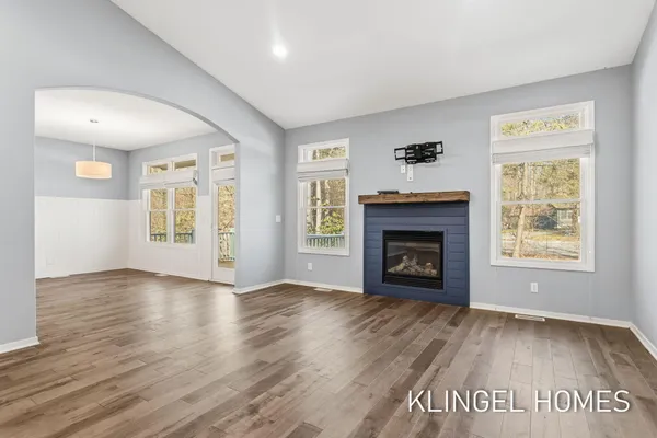 $649,500 | 16480 Springvale Court, Spring Lake, MI 49456
