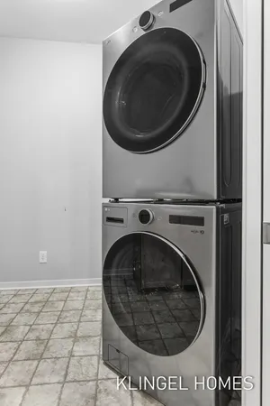 $649,500 | 16480 Springvale Court, Spring Lake, MI 49456