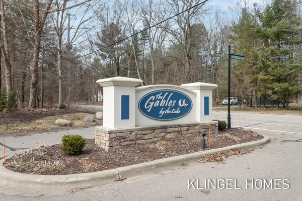 $649,500 | 16480 Springvale Court, Spring Lake, MI 49456