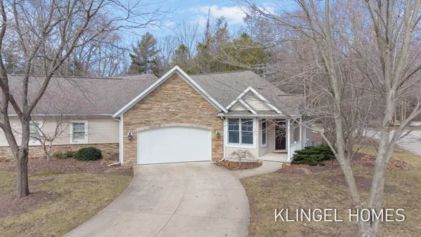 $649,500 | 16480 Springvale Court, Spring Lake, MI 49456