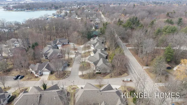 $649,500 | 16480 Springvale Court, Spring Lake, MI 49456