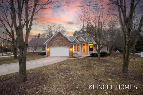 $649,500 | 16480 Springvale Court, Spring Lake, MI 49456