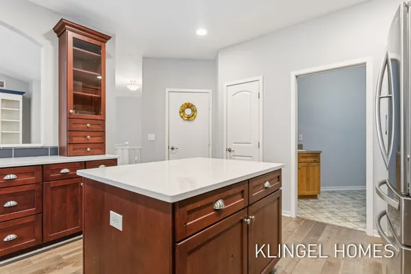 $649,500 | 16480 Springvale Court, Spring Lake, MI 49456