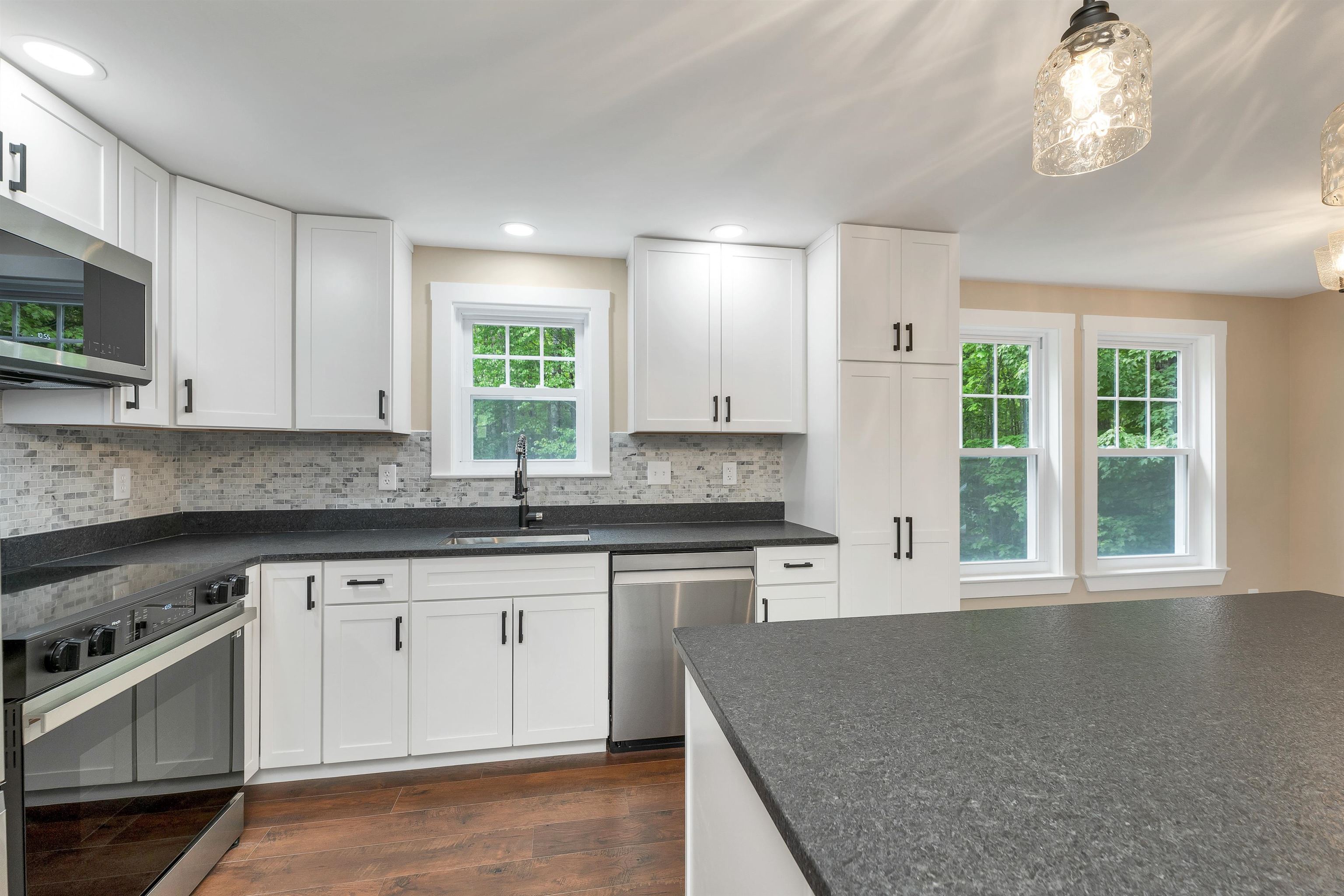260 Center Hill Road Epsom, NH 03234 - Photo 5 of 53