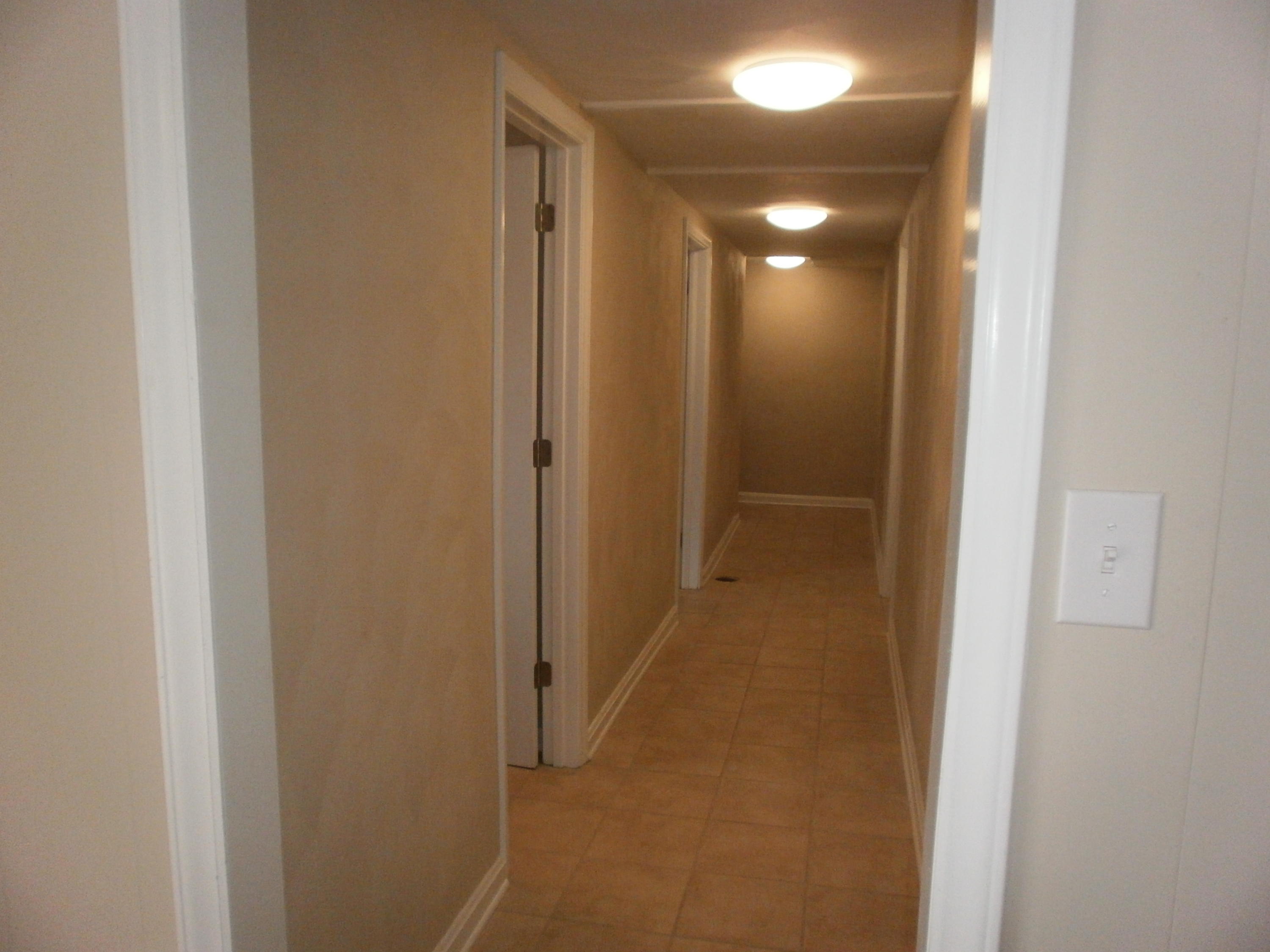 5701 Castle Rock Road Roanoke, VA 24018 - Photo 21 of 35 Lower Hallway