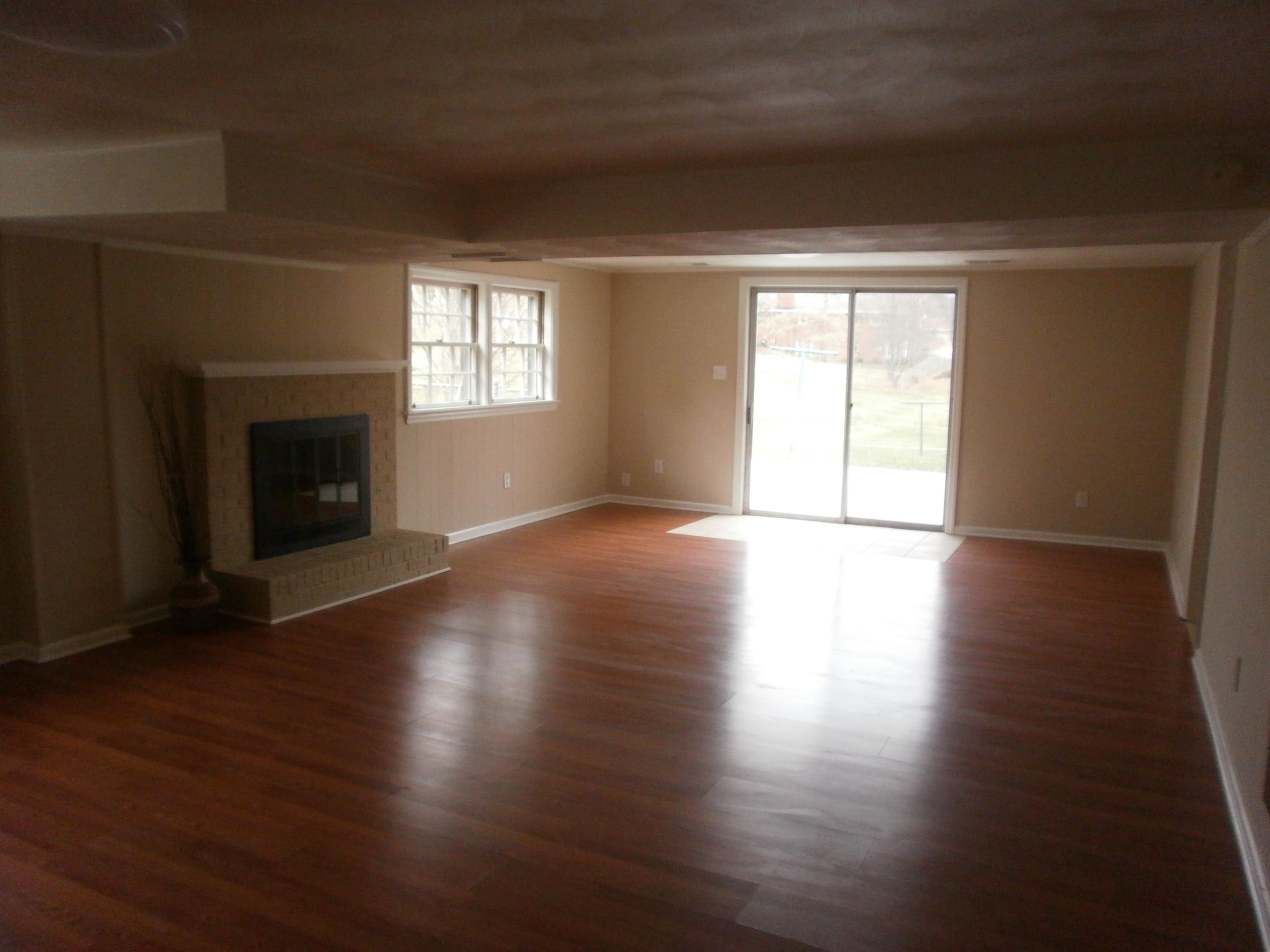 5701 Castle Rock Road Roanoke, VA 24018 - Photo 25 of 35 Lower Lvl Fam Room