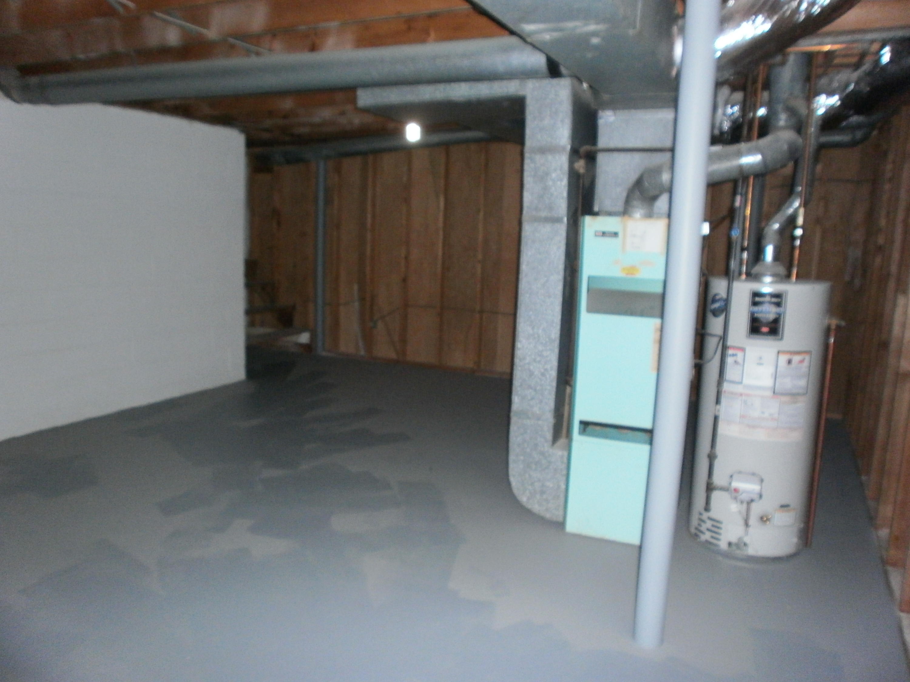 5701 Castle Rock Road Roanoke, VA 24018 - Photo 27 of 35 Utilities/Laundry/Storage