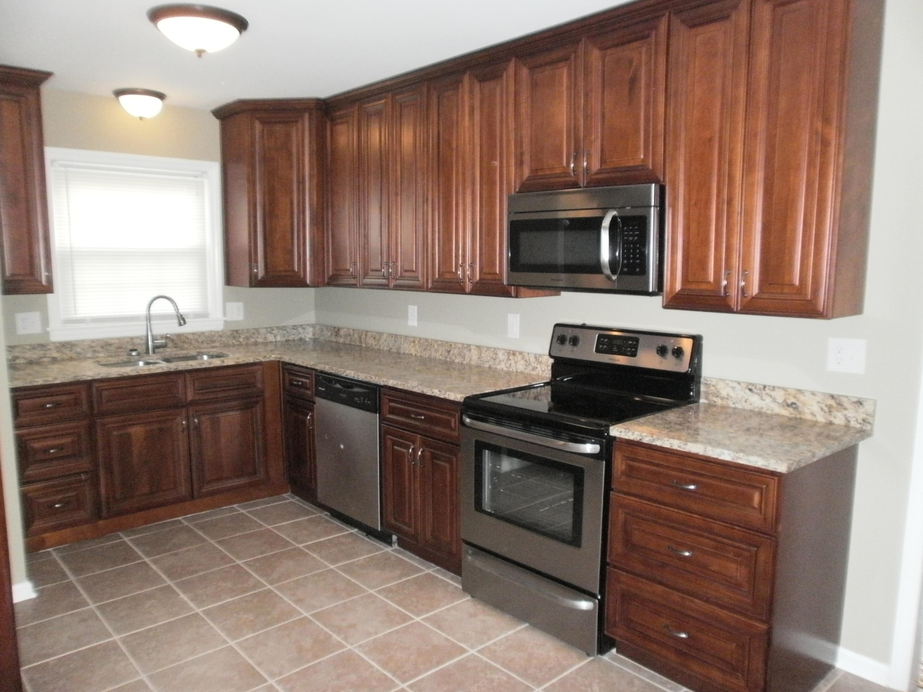 5701 Castle Rock Road Roanoke, VA 24018 - Photo 8 of 35 Kitchen