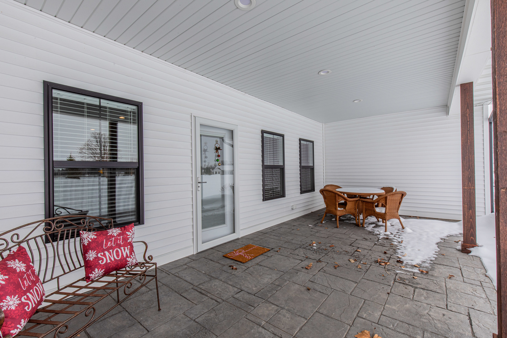 825 East Thompson Street Princeton, IL 61356 - Photo 20 of 26 a backyard of a house with outdoor seating