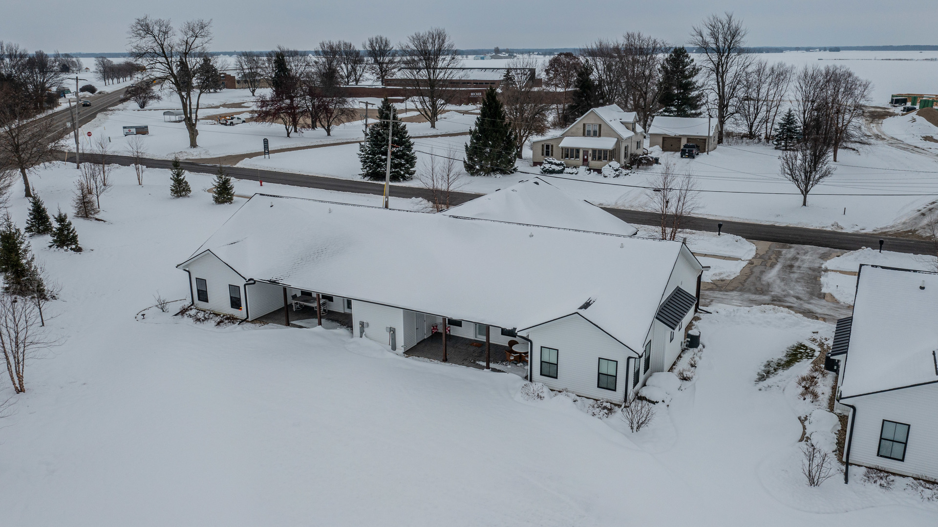 825 East Thompson Street Princeton, IL 61356 - Photo 26 of 26 a view of a room