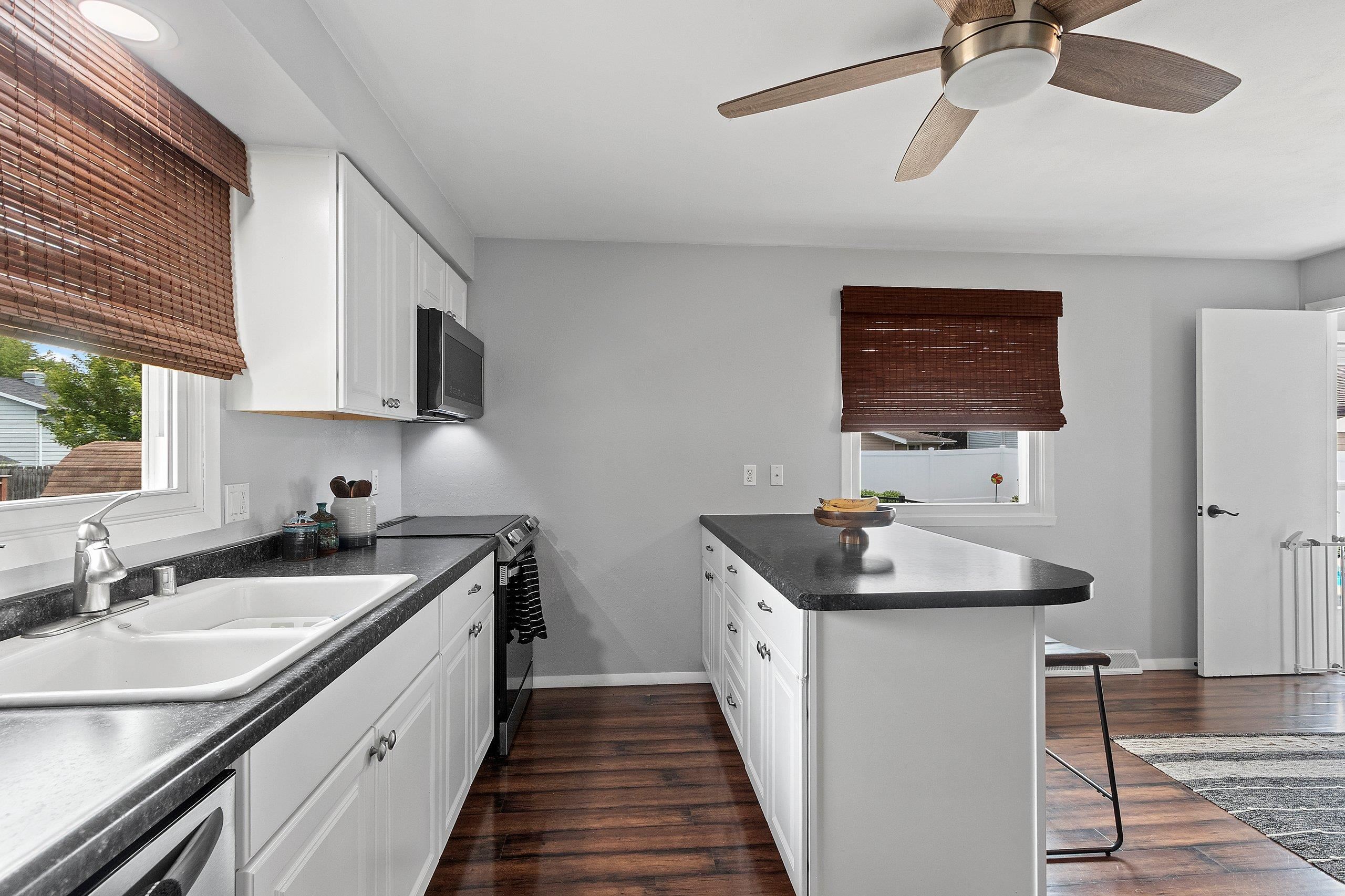 1718 Schaefer Circle Appleton, WI 54915 - Photo 19 of 68