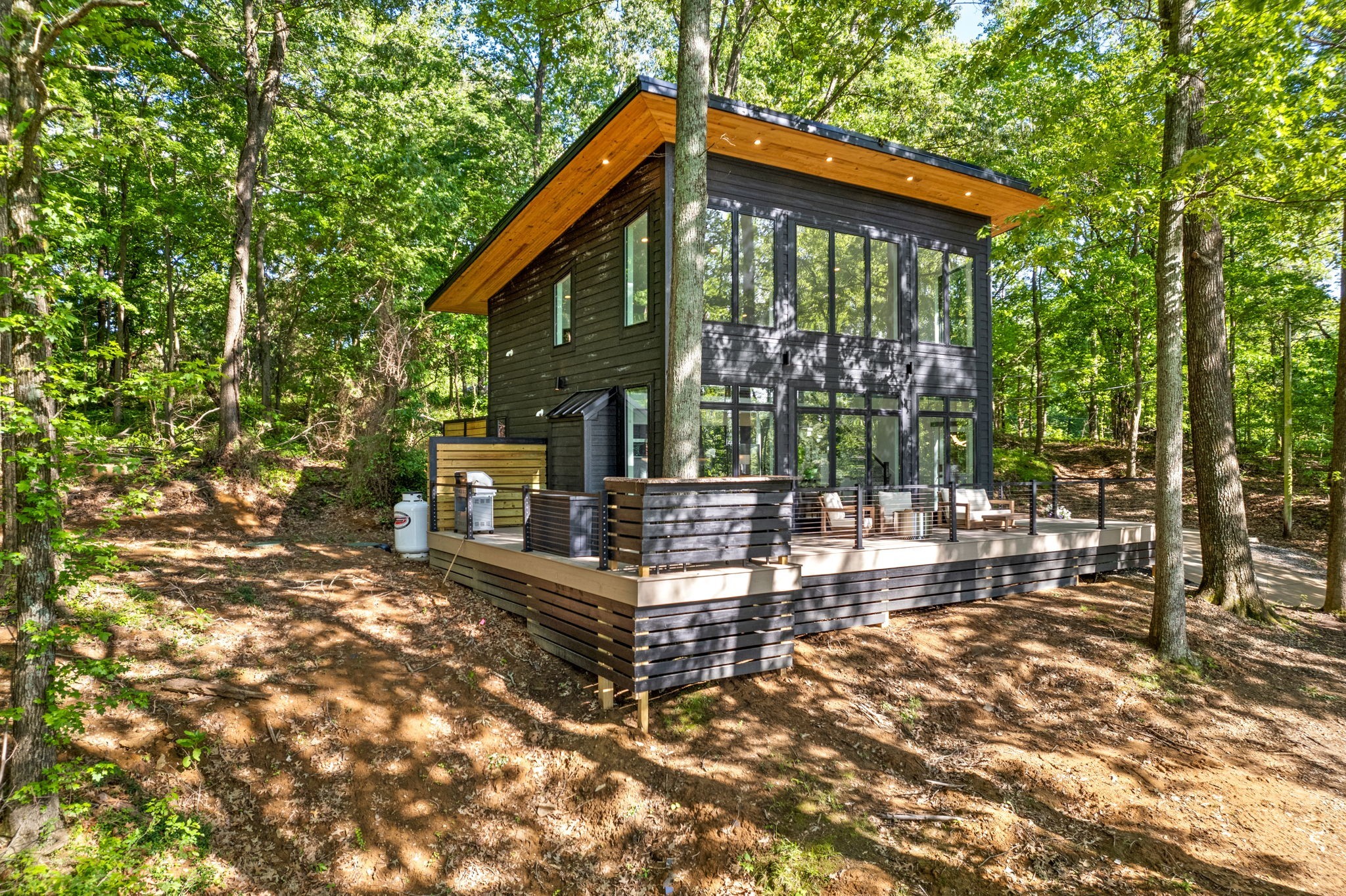 301 Apache Trail Cadiz, KY 42211 - Photo 40 of 47 a front view of a house with garden