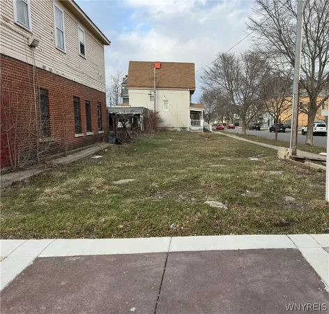 $39,900 | 899 Niagara Street, Buffalo, NY 14213