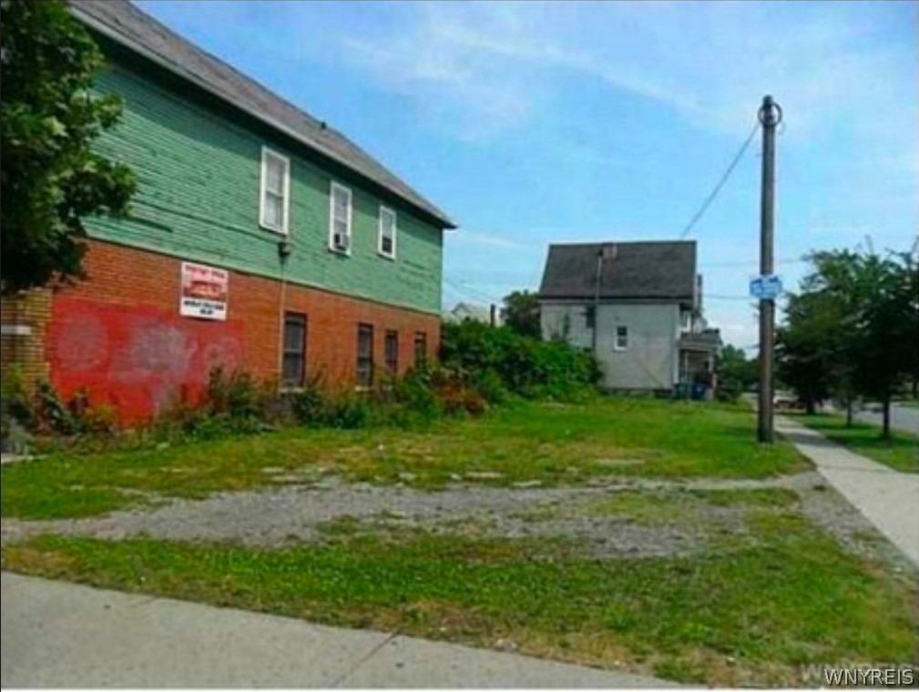899 Niagara Street Buffalo, NY 14213 - Photo 2 of 4